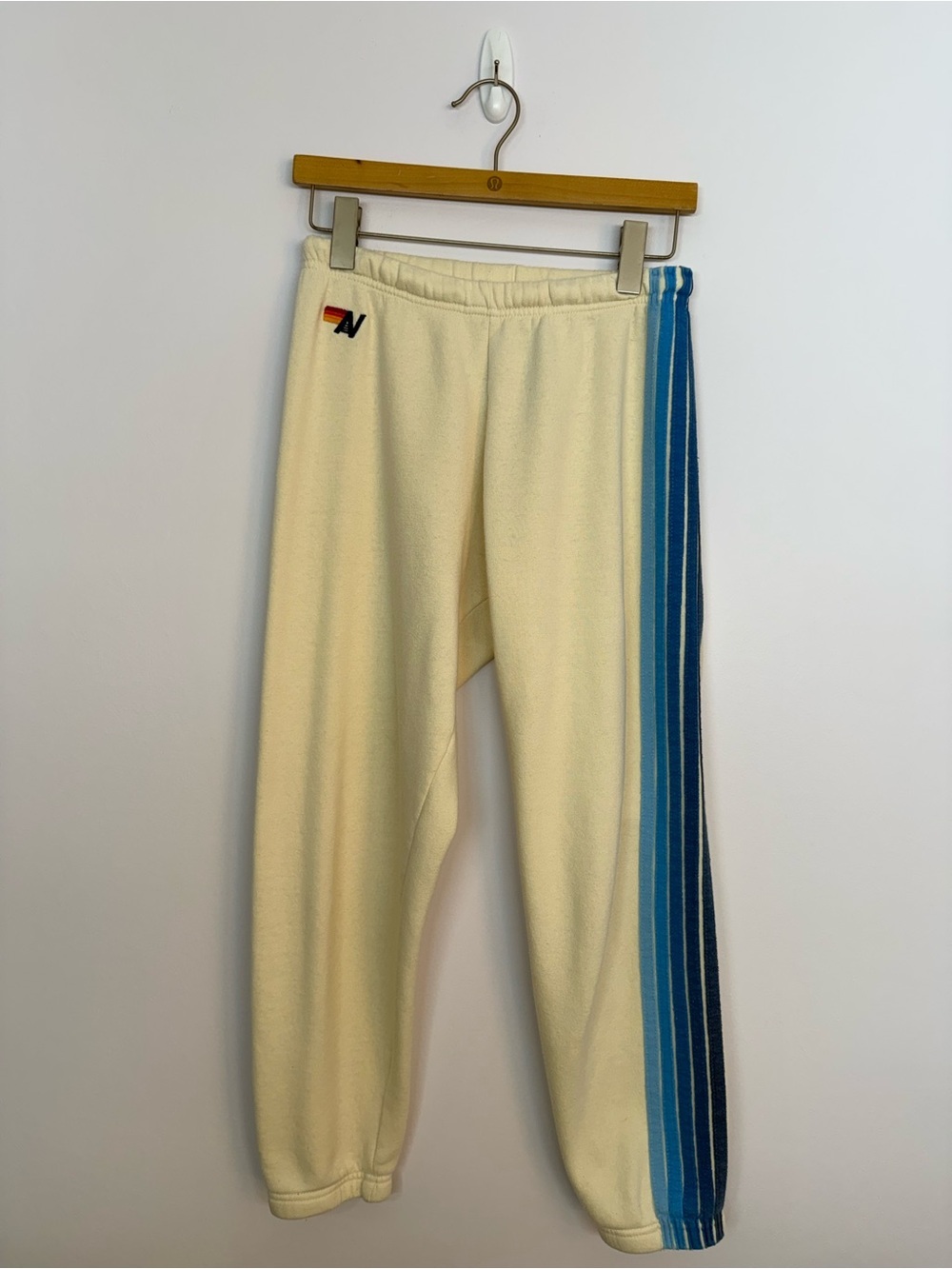 32: Aviator Nation 5 STRIPE SWEATPANTS VINTAGE WHITE // BLUE Size XS 27” Inseam